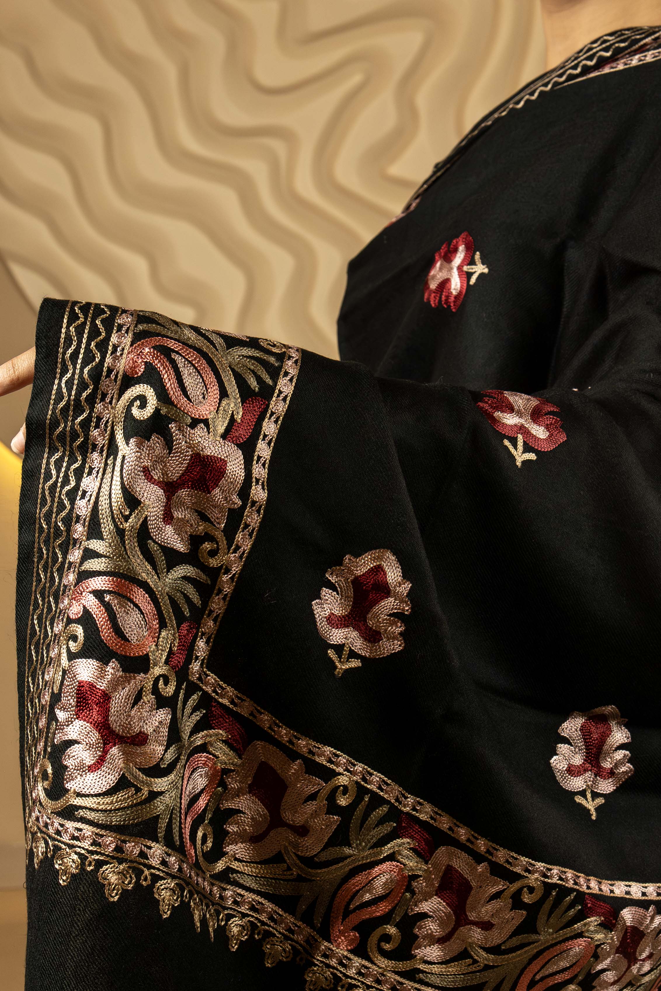 Aari Embroidered Black Pure Wool Stole For Women